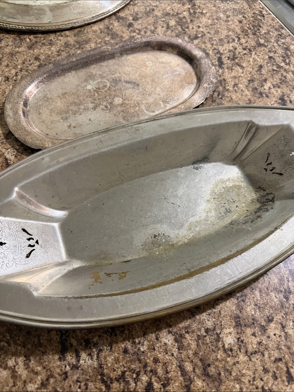 Vintage-Style Oval Serving Tray in Silver Tone
